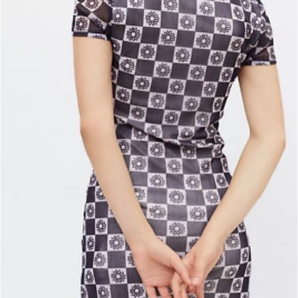 Urban Outfitters Riko Mesh Button Front Mini Dress Ruched Floral Bodycon XS - Picture 12 of 13